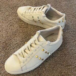 Steven New York White Becker Studded Sneakers